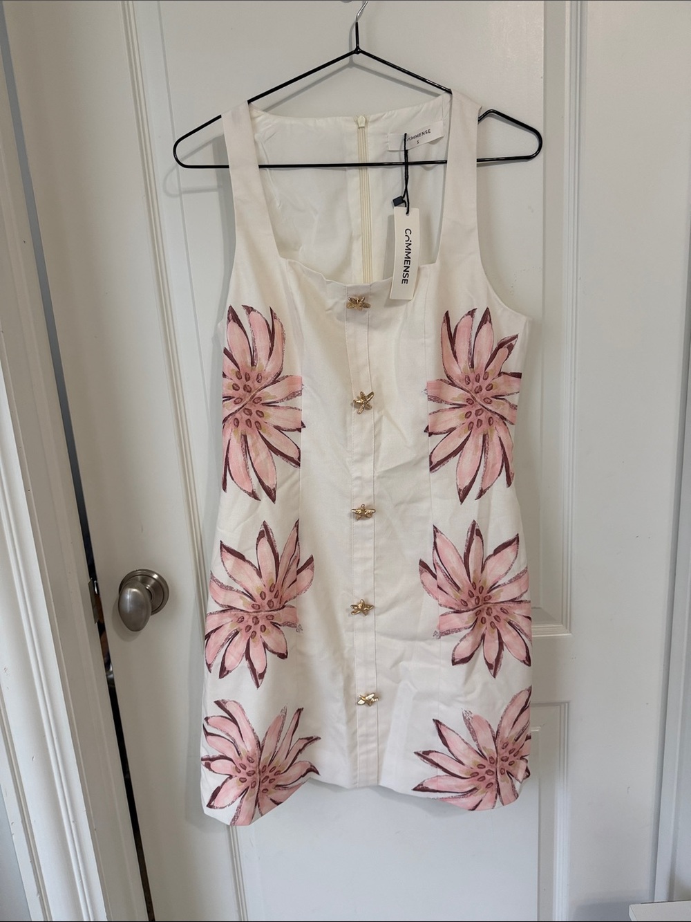 Dress  commense